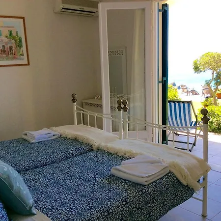Seahorse Bay Beach * Halikounas