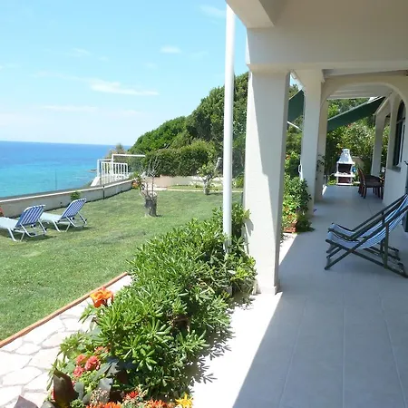 Seahorse Bay Beach Villa *
